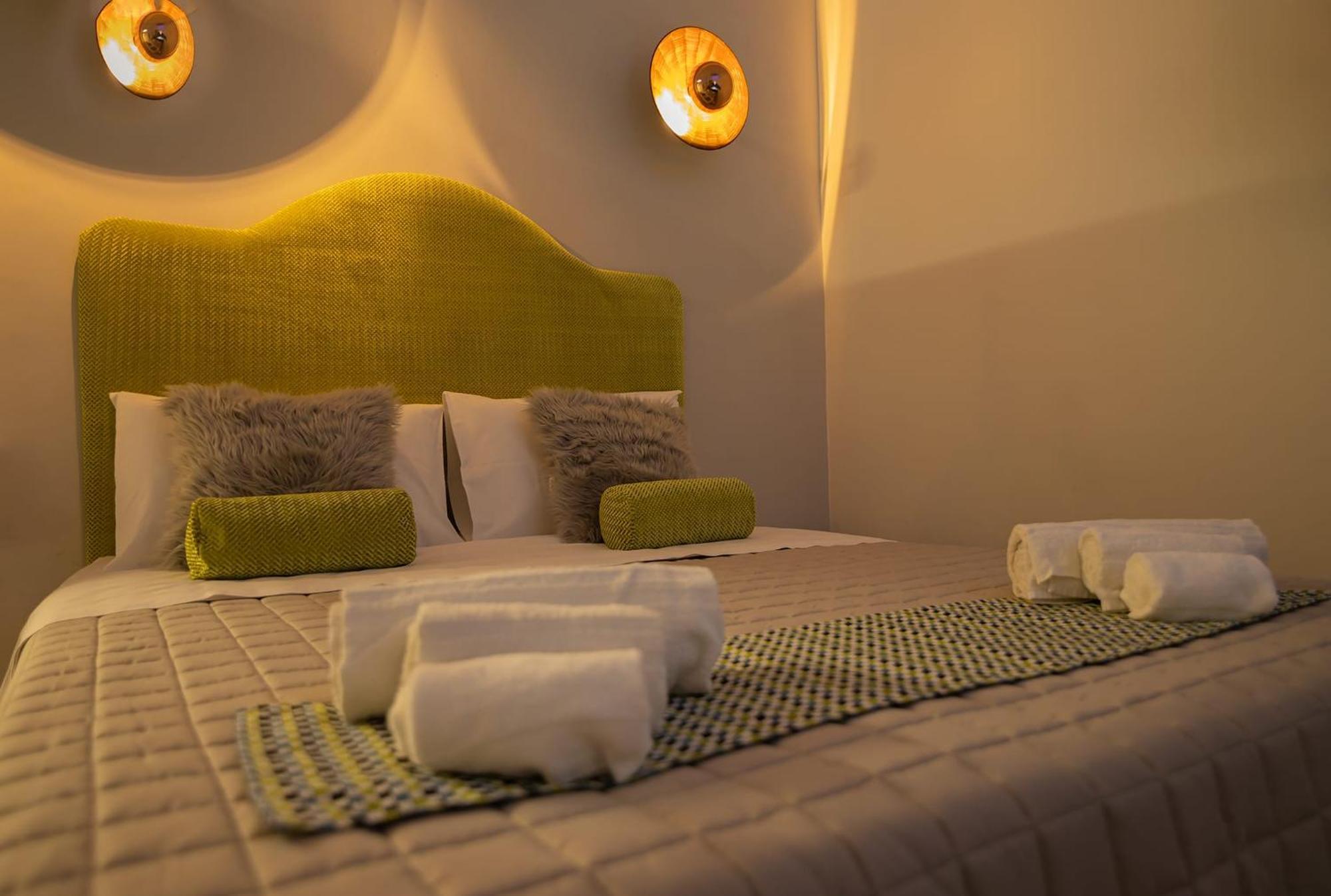 Essenza Suite Siracusa Con Jacuzzi Privata Syracuse Bagian luar foto